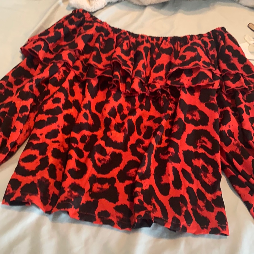 Red and black summer off shoulder top
